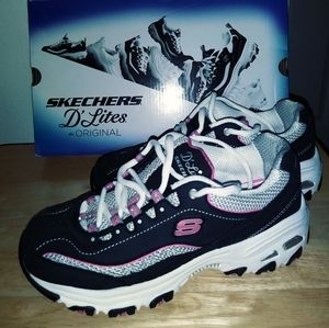 Sketchers sneakers
